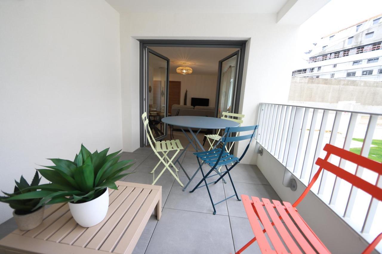 La Jolie Vue - garage et balcon à deux pas du centre Appartamento Annecy Esterno foto